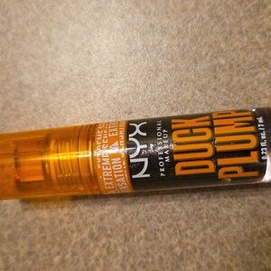 NWT NYX Duck Plump Plumpling Lip Gloss Topper in Onyx-Pected